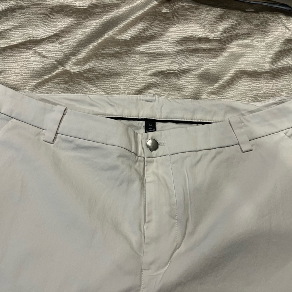 Lululemon Men’s Active Shorts size 36